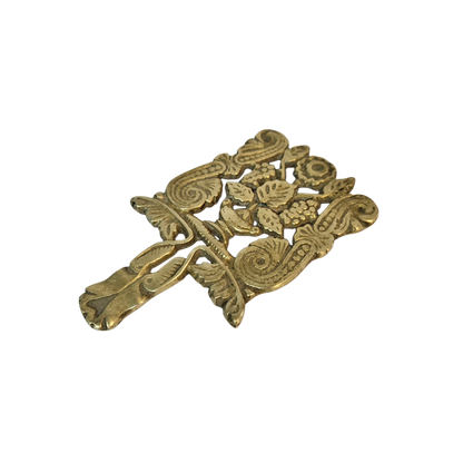 Apoya fuentes en bronce