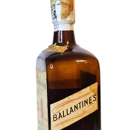 Antigua Botella Whisky Ballantine’s Sellada