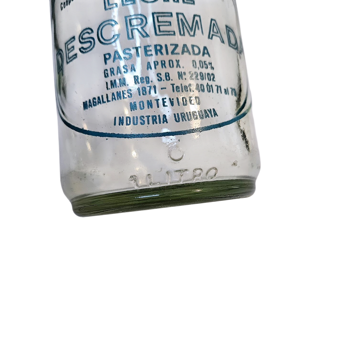 Botella leche descremada Conaprole